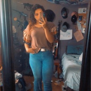 Meet your Posher, Melissa